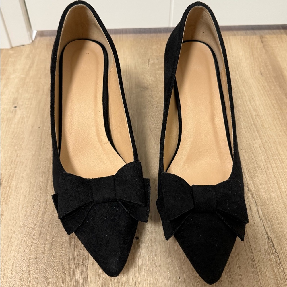 Black heels with Bow Detail